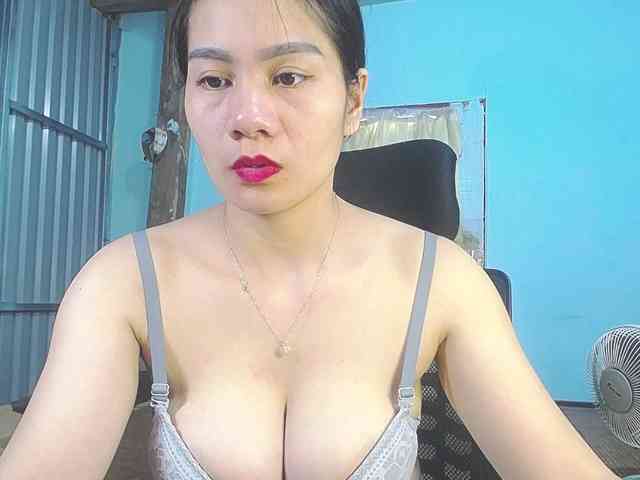 EllaShow93 webcam