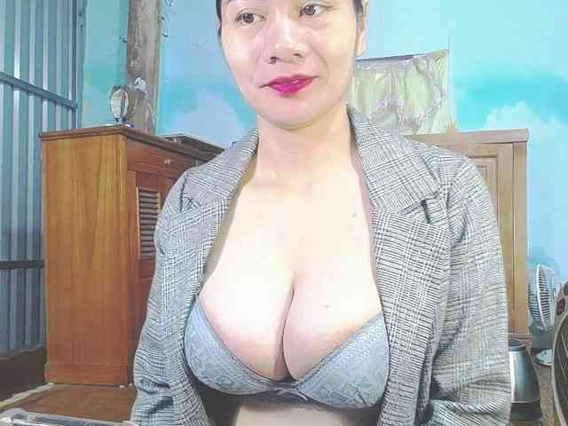 EllaShow93 webcam