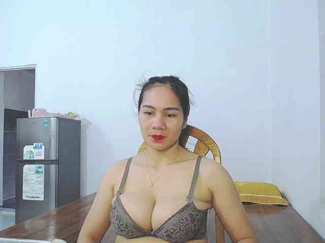 EllaShow93 webcam