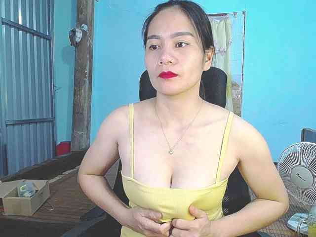 EllaShow93 webcam