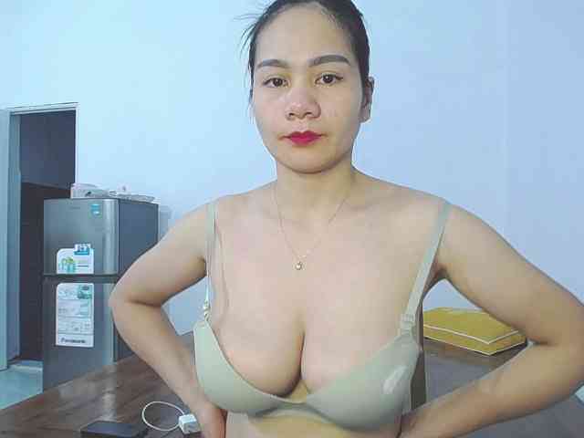 EllaShow93 webcam