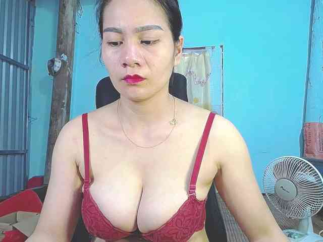 EllaShow93 webcam