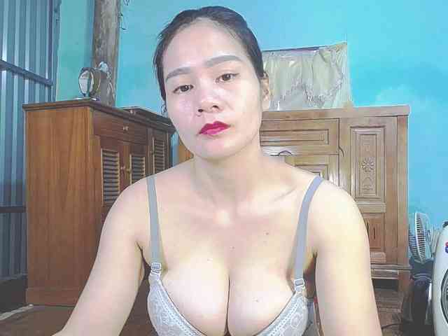 EllaShow93 webcam