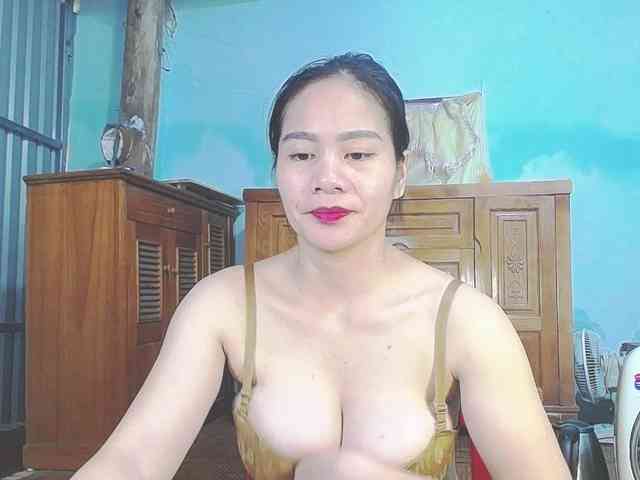 EllaShow93 webcam