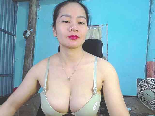 EllaShow93 webcam