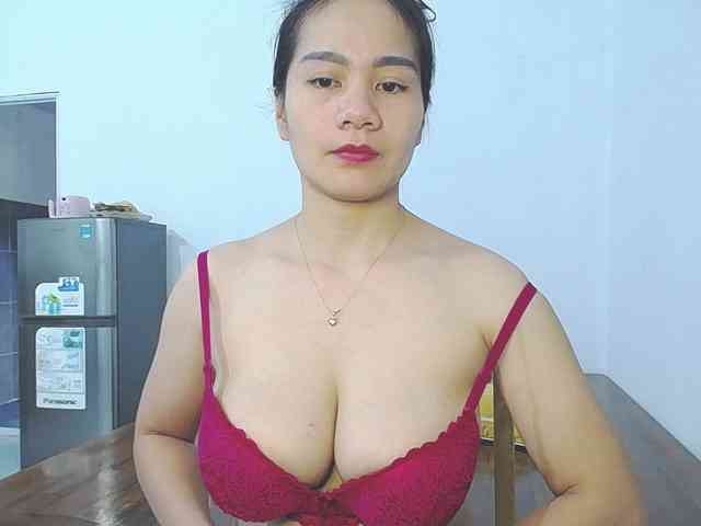 EllaShow93 webcam