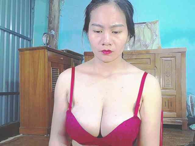 EllaShow93 webcam
