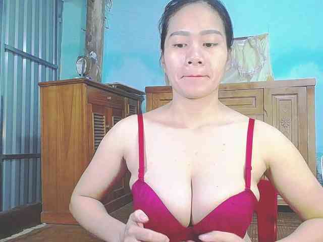 EllaShow93 webcam