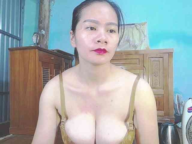 EllaShow93 webcam