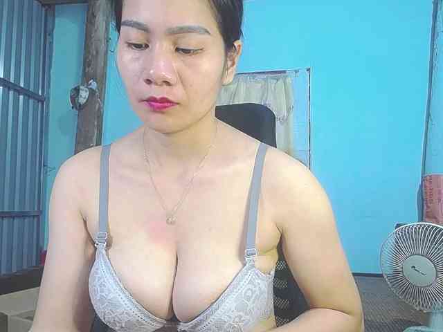 EllaShow93 webcam