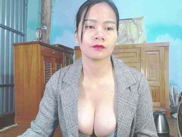 EllaShow93 webcam