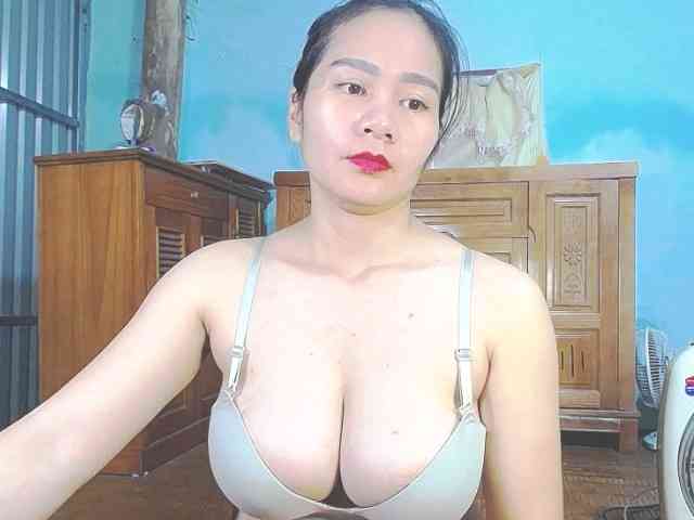 EllaShow93 webcam