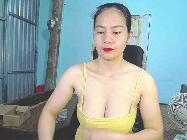 EllaShow93 webcam