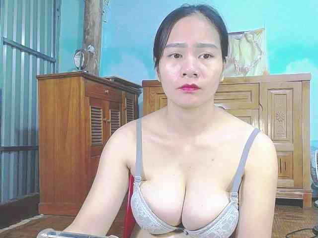 EllaShow93 webcam