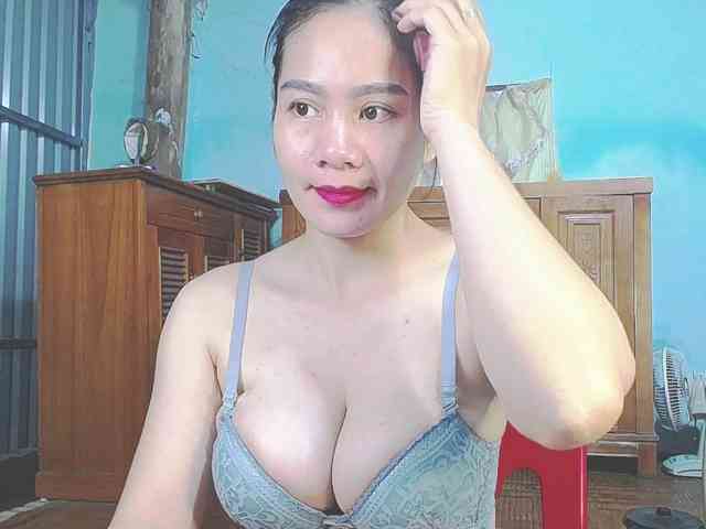 EllaShow93 webcam