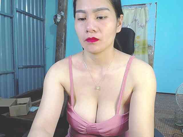 EllaShow93 webcam