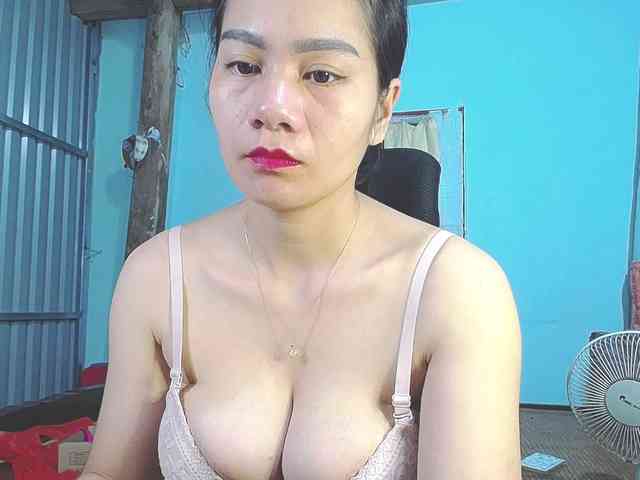 EllaShow93 webcam