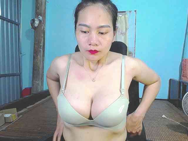EllaShow93 webcam
