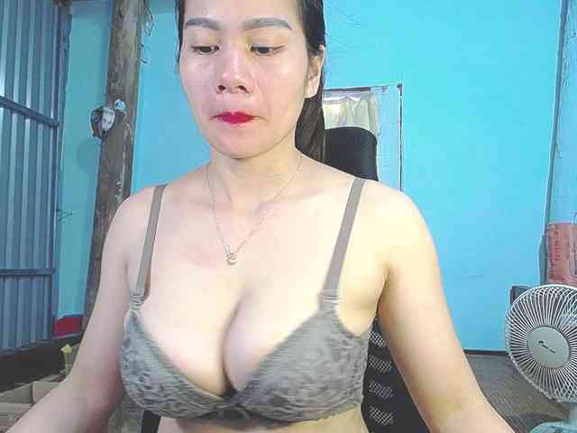 EllaShow93 webcam