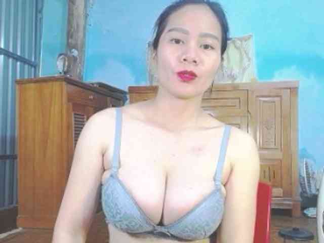 EllaShow93 webcam