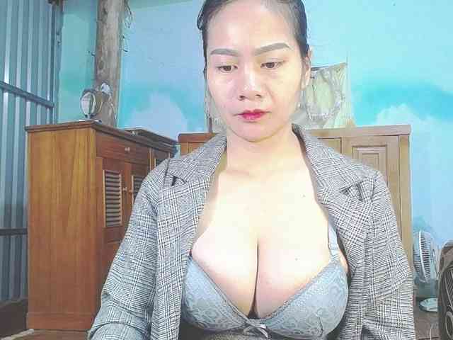 EllaShow93 webcam