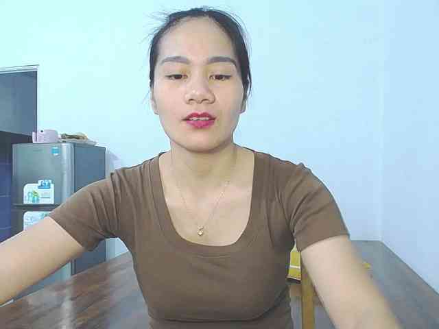 EllaShow93 webcam
