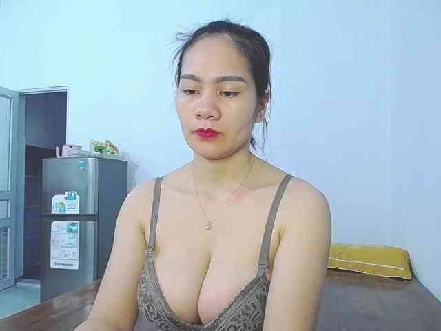 EllaShow93 webcam