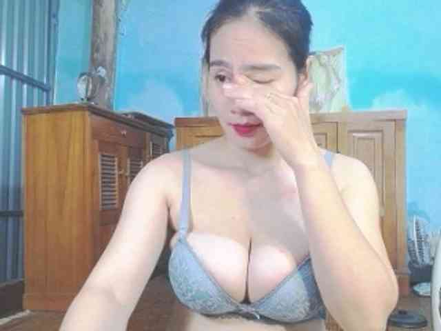 EllaShow93 webcam