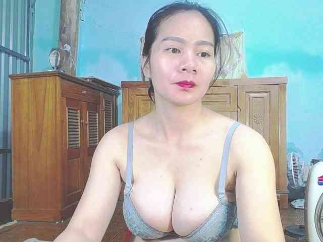 EllaShow93 webcam