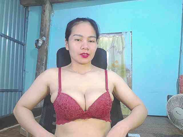 EllaShow93 webcam
