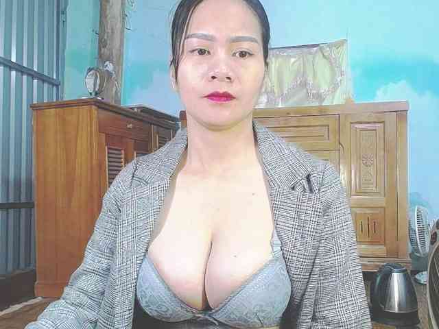 EllaShow93 webcam