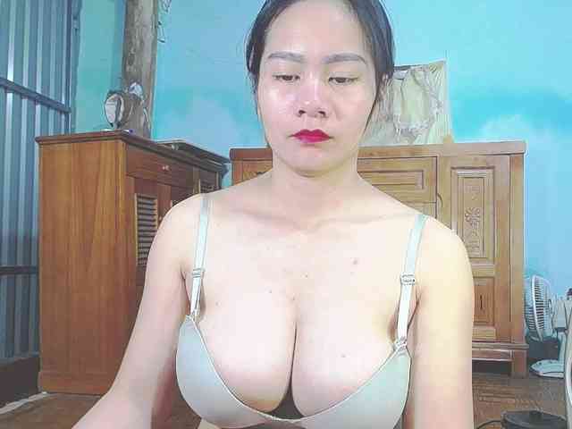 EllaShow93 webcam