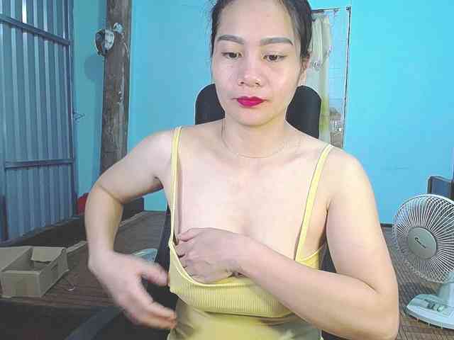 EllaShow93 webcam