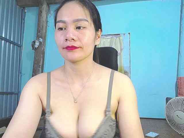 EllaShow93 webcam