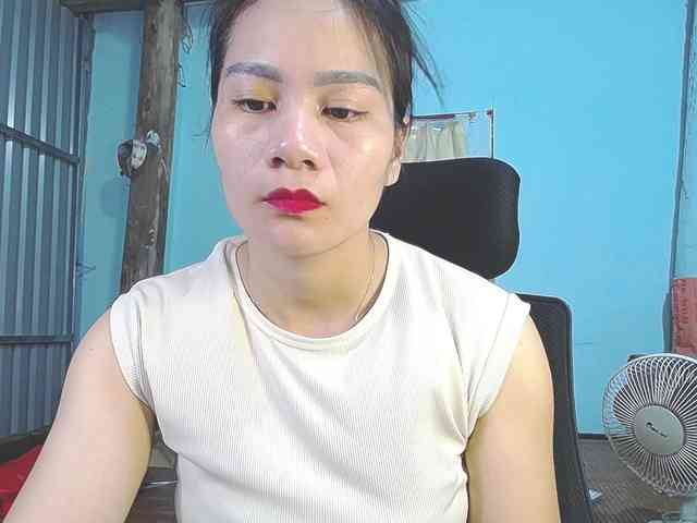 EllaShow93 webcam