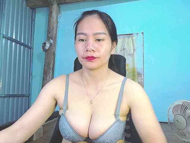 EllaShow93 webcam