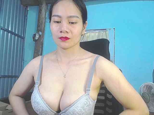 EllaShow93 webcam