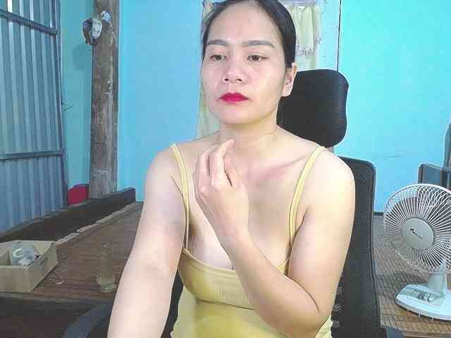 EllaShow93 webcam