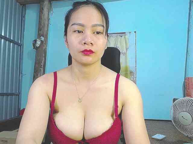 EllaShow93 webcam