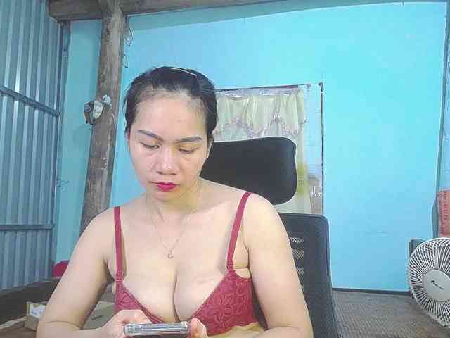 EllaShow93 webcam