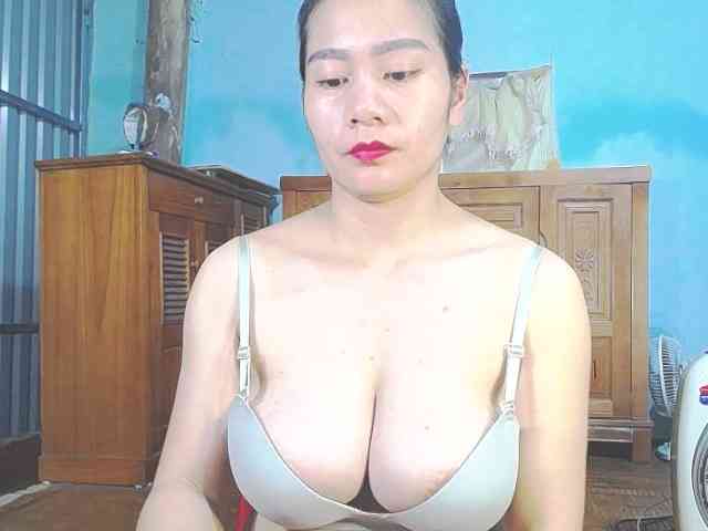 EllaShow93 webcam