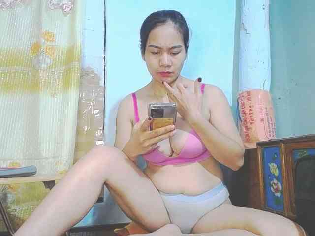 EllaShow93 Live Webcam on BongaCams EllaShow93 Live Webcam on BongaCams