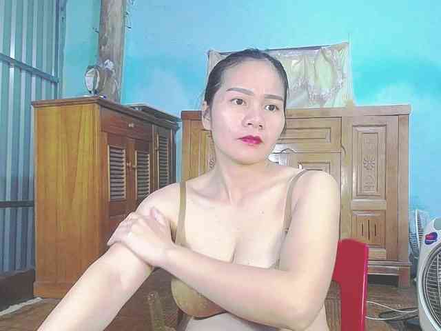 EllaShow93 webcam