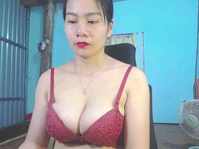 EllaShow93 webcam