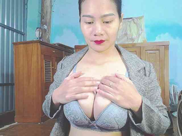 EllaShow93 webcam
