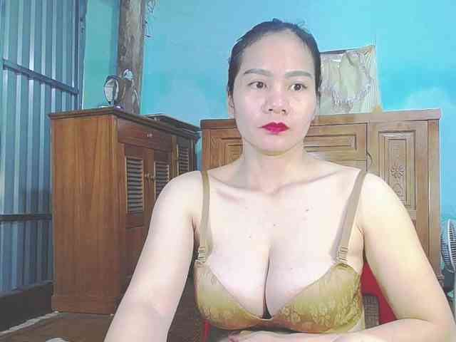 EllaShow93 webcam