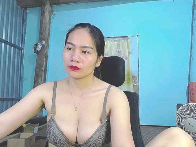 EllaShow93 webcam