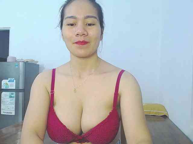 EllaShow93 webcam