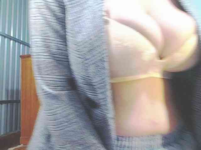 EllaShow93 webcam