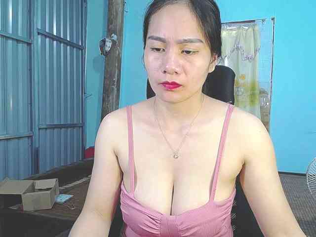 EllaShow93 webcam
